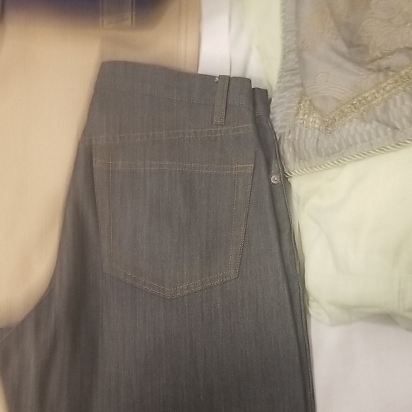 30×32 dark grey Club Monaco Jeans - Picture 2 of 3